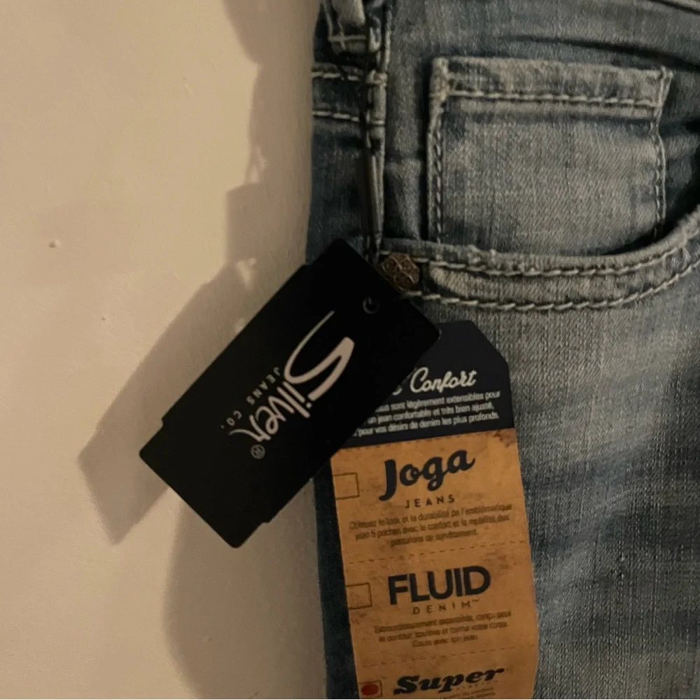 New Denim Capris - Picture 3 of 9